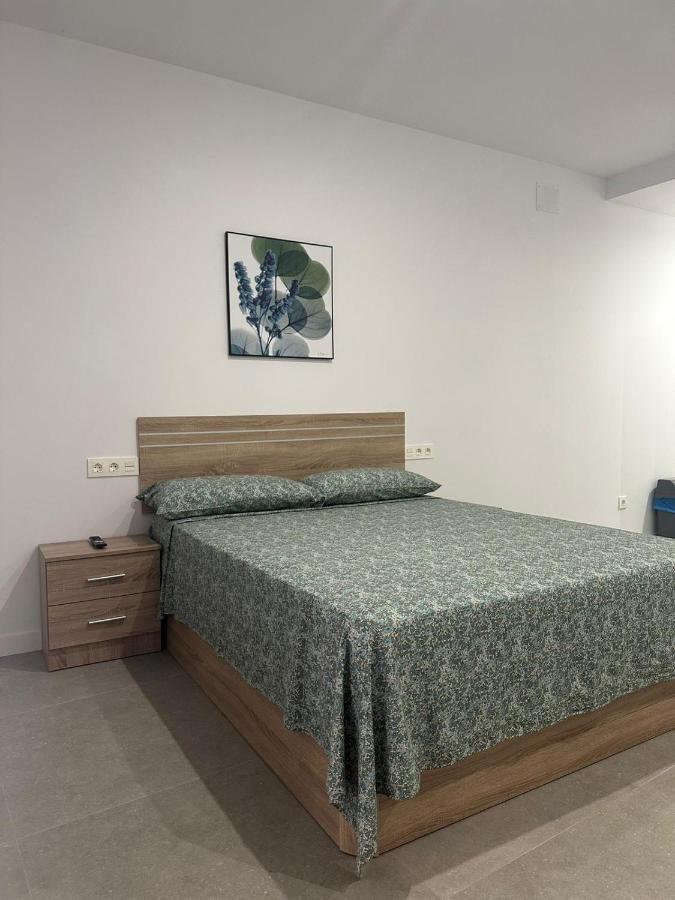 Fantastico Piso A 5 Minutos De La Estacion De Bus Y Tren A Metros De La Playa Apartment Malaga Exterior photo